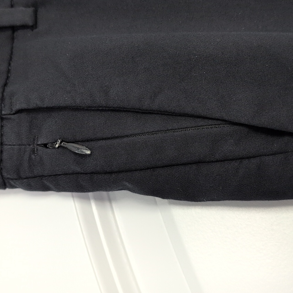Van Heusen Men's Classic Black Dress Pants (Traveler) - Picture 4 of 5